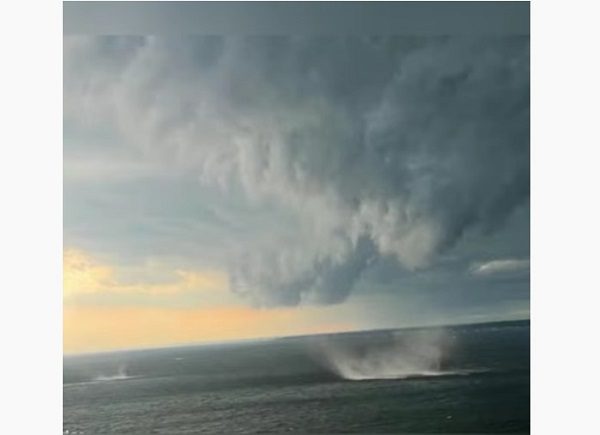 Cheapeake Bay Waterspout Maryland 20211016