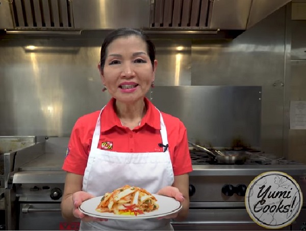 Yumi Cooks Kimchi