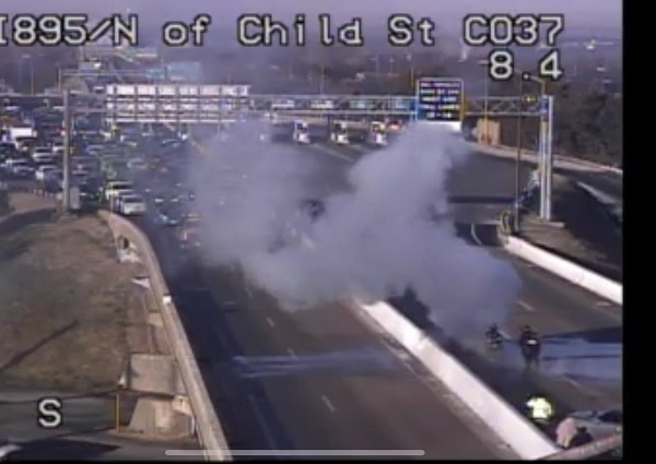 I-895 Vehicle Fire 20221229