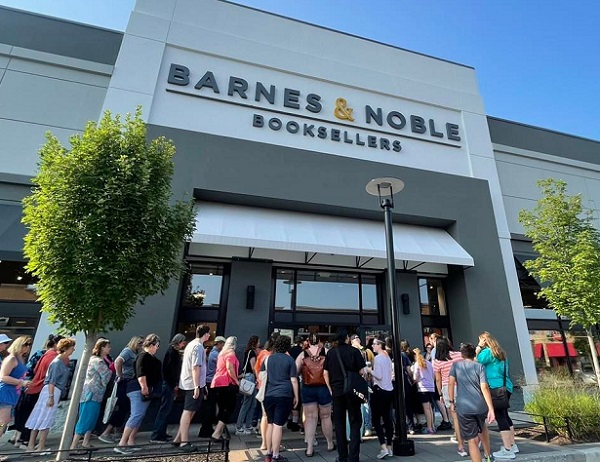 Barnes and Noble Grand Reopening 20230726a