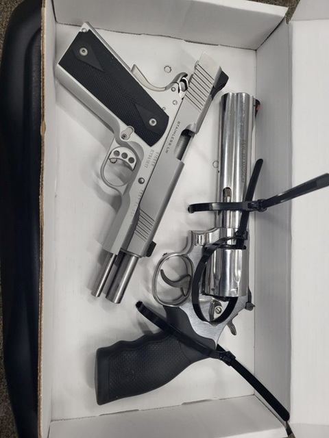 Travis-Dontray-Thomas_firearms-768x1024